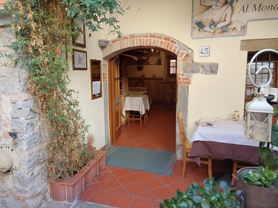 Porta ingresso sala ristorante secondaria