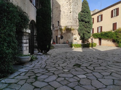 Corte interna, vista verso la torre