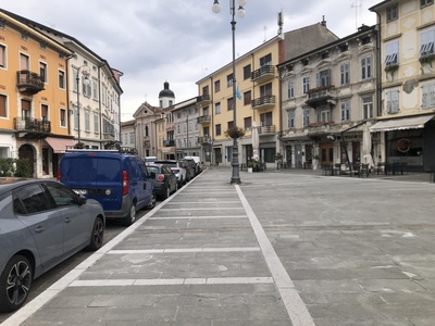 Foto 5 - percorso in piazza della Vittoria