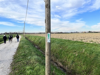 Foto 9 - Segnale di indicazione del percorso