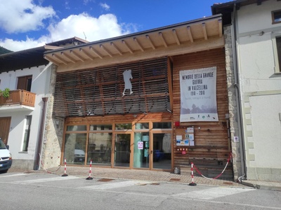 Area esterna fronte ingresso