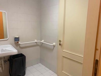 Antibagno con lavabo