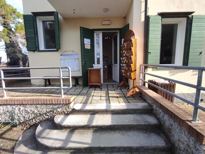 Ingresso, vista frontale