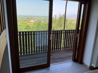 Porta dalla cucina verso la terrazza