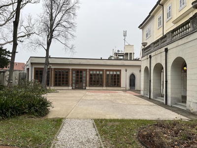 La Sala esterna pubblica