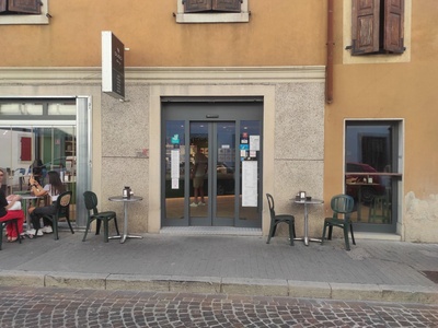 Ingresso, vista frontale