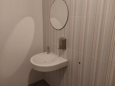 Lavabo bagno accessibile