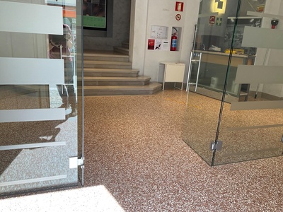 Porta vetri interna