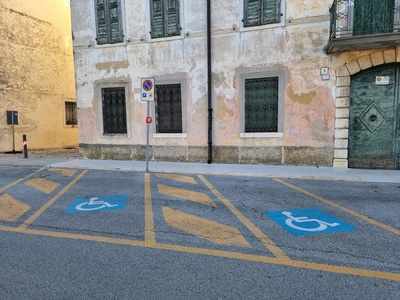 Foto 49 - Parcheggio su piazza Mercato 