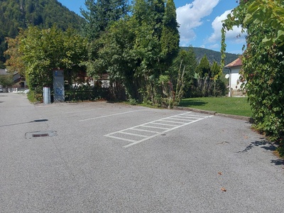 Parcheggio su via Pellis