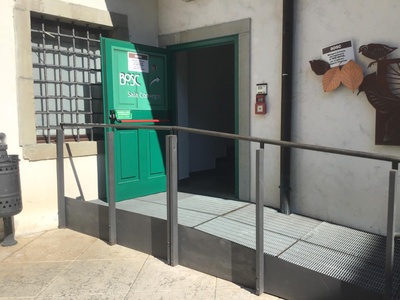 Porta d'ingresso e citofono
