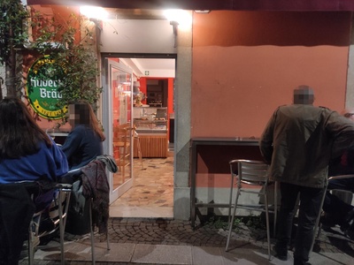 Ingresso, vista frontale
