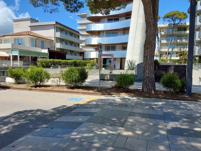 Da parcheggio a camminamento