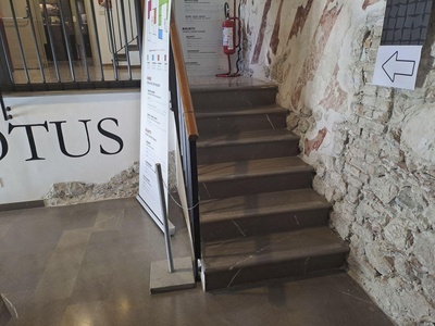Scala verso biglietteria