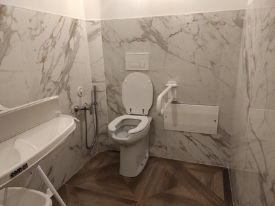 Bagno, lato wc