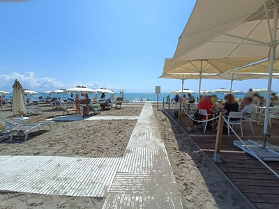 Da passerella a bagnasciuga