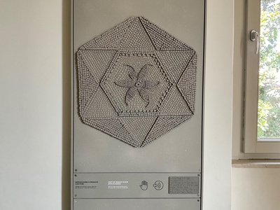 Riproduzione esplorabile tattilmente