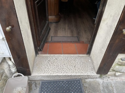 Dettaglio ingresso dall'esterno