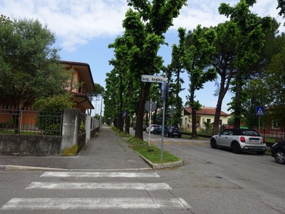 Photo 10 - Sidewalk with cement surface on Via Brigata Regina