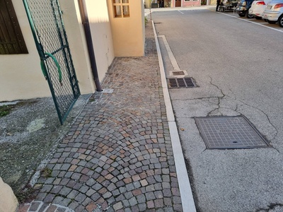 Photo 2 - pavement narrowing