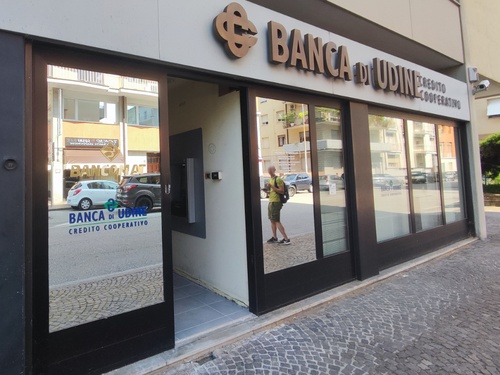 ATM Banca di Udine - via Zoletti