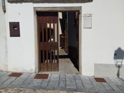 Portone di ingresso alla corte