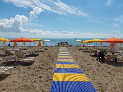Da passerella a spiaggia