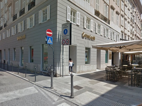 Bancomat Unicredit in via S. Nicolò n. 16