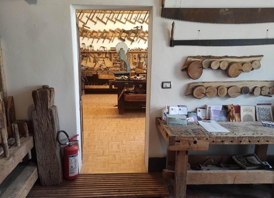 Ingresso alla sala falegnameria