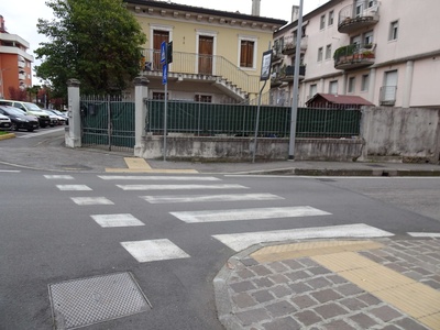 Photo 16 - Pedestrian crossing