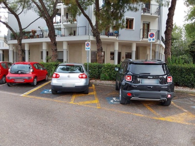 Parcheggio due stalli