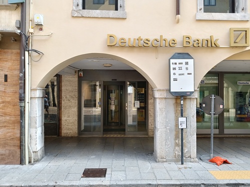 ATM Deutsche Bank - via Vittorio Veneto