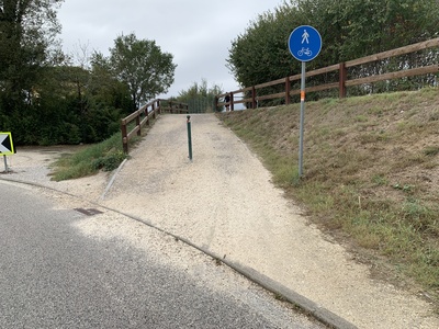 Rampa di accesso da Via dello Stadio / Via Lungolaguna Trento