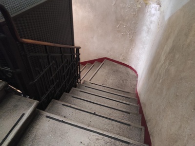 Scala tra piano terra e piano primo