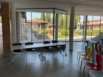 Spazio relatori sala eventi