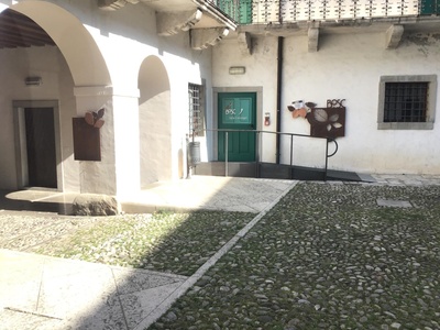 Percorso esterno verso ingresso