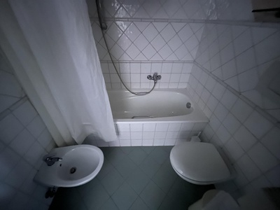 Bagno-vasca e WC