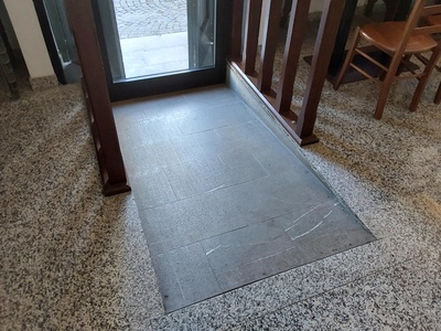 Ingresso con rampa