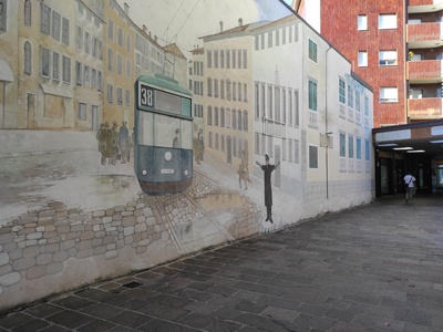 Murales lungo la Galleria degli Artisti