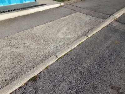 Rampa di collegamento al marciapiede