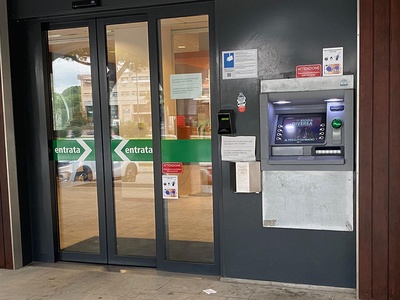 Ingresso banca e sportello, particolare