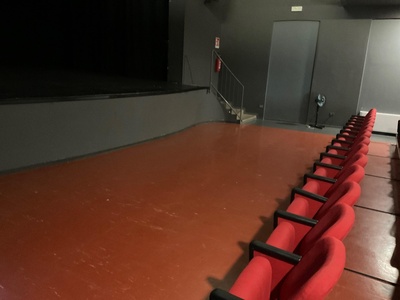 Spazio antistante al palco