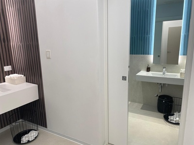 Antibagno e ingresso al vano wc accessibile