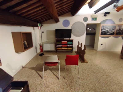 Sala dedicata alla Scuola, postazione video