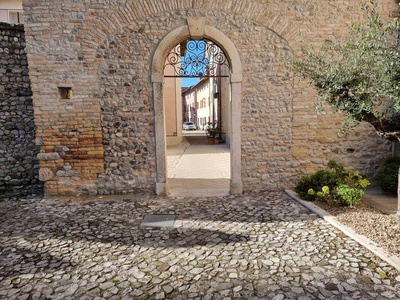 Foto 26 - Portale di ingresso all’area retrostante la Chiesa di S.S. Corpo di Cristo