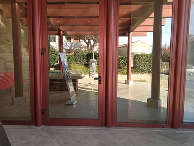 Ingresso, vista frontale