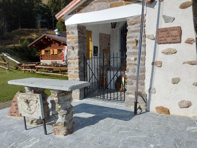 Chiesa e altare