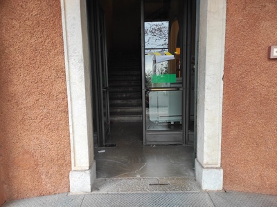 Ingresso accessibile, dettaglio della porta