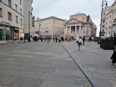 Photo 45 - Piazza della Borsa