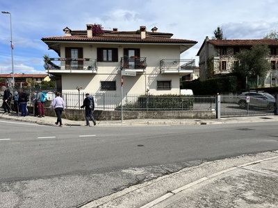 Photo 20 - Intersection with Via Fanzio lacking pedestrian crossings